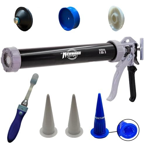 Newborn 620AL Green Aluminum Caulk Gun - 18:1 Thrust Ratio, 20 oz Capacity